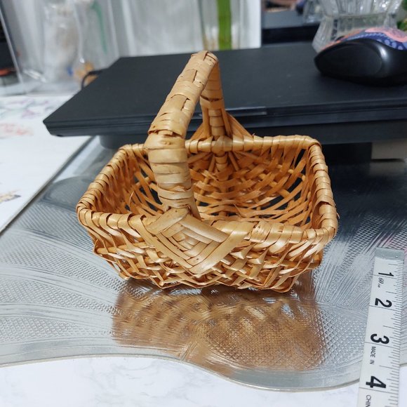 Set of Mini Super Cute Baskets Perfect for Trick or Treating Easter Egg Hunting - Picture 1 of 6